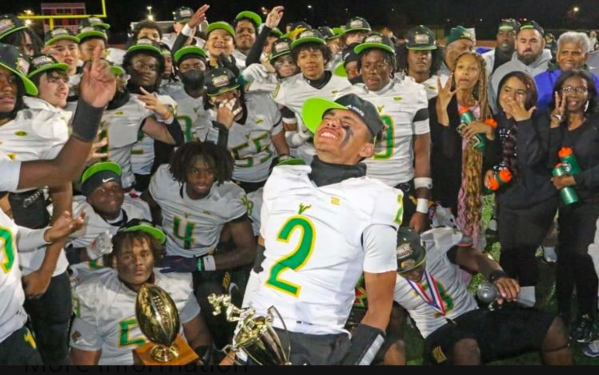 WSHS Football team celebrating the win