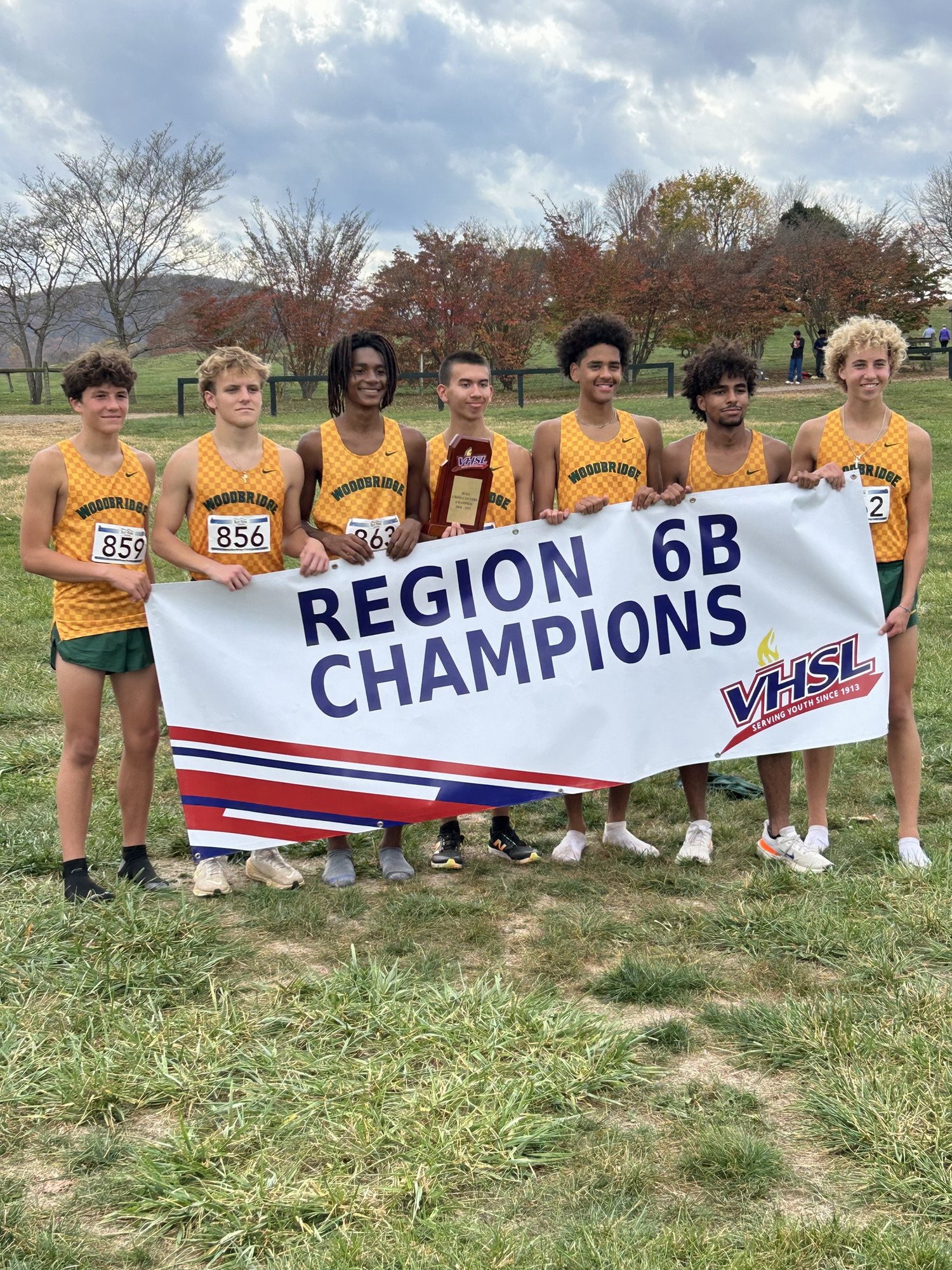 2024 WSHS Regional Champion Cross Country Team